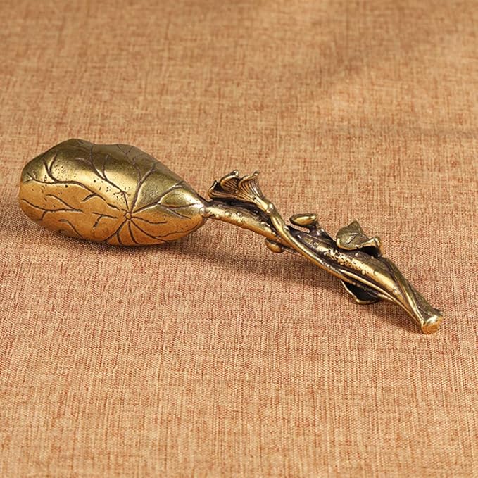 Vintage Tea Scoops Lotus Leaf Shape Loose Leaf Tea Copper Brass Tea Shovel Decorative Measuring Shovel for Coffee Powder Condiments Sugar Pets Food